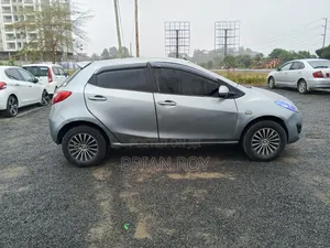 Mazda Demio 2013 Kijivu