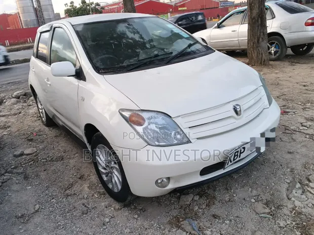 Toyota IST 2006 - 1