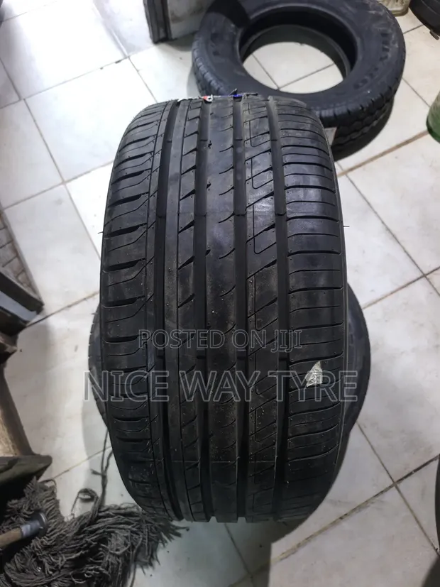 Matairi 245/40R18 Atlander - Mpya Kabisa - 1