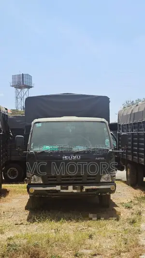 Isuzu NPR 2021 Truck