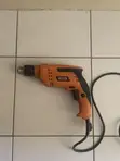 Drill ya Umeme ya 750W na Vifaa - 1