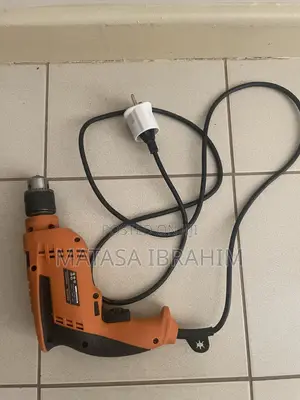 Drill ya Umeme ya 750W na Vifaa