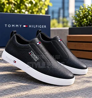 Tommy Hilfiger Flats Shoes - Multicolor