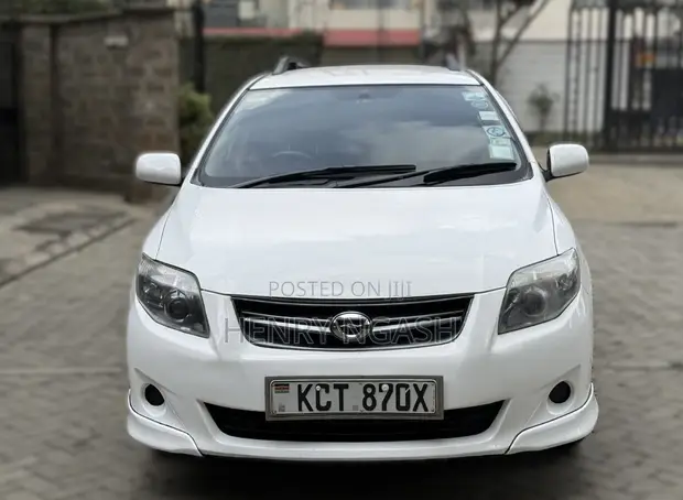 Toyota Corolla Fielder 2012 - White - 1