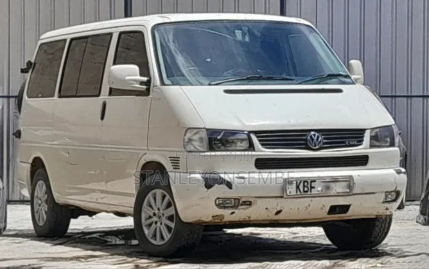 Volkswagen Transporter 2003 Nyeupe - 1