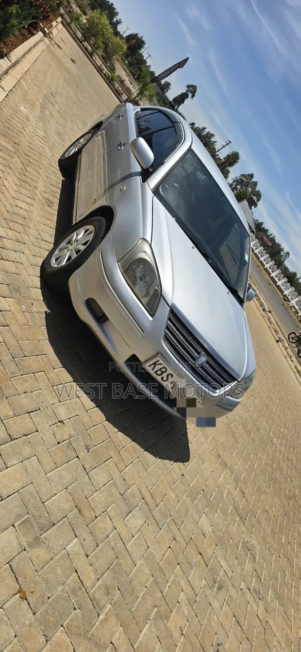 Toyota Premio 2006 Nyeupe - 1