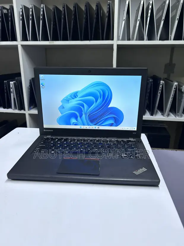 Laptopi ya Lenovo ThinkPad X250 8GB RAM, 500GB SSD - 1