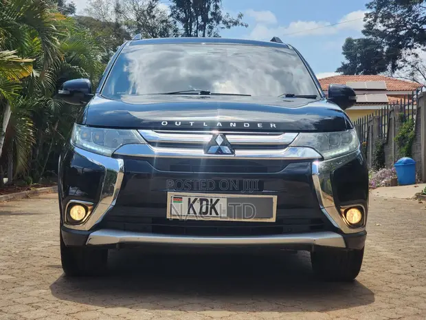 Mitsubishi Outlander 2015 Black - 1
