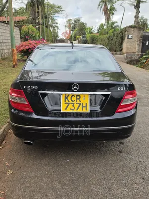 Mercedes-Benz C250 2011 Nyeusi