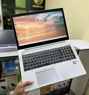 Laptop HP EliteBook 850 G6 - Core i7, 8GB RAM, 256GB SSD