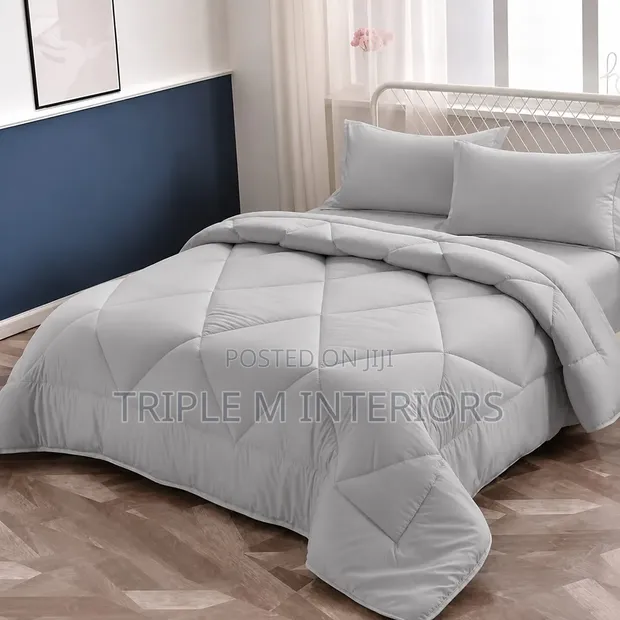 Seti ya Duvet ya Binded 6x7 - Nyeupe na Rangi - 1