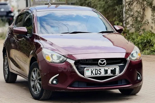 Mazda Demio 2017 Burgundy - 1
