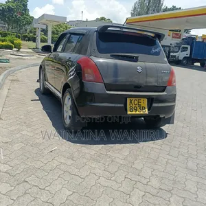 Suzuki Swift 2007 Nyeusi