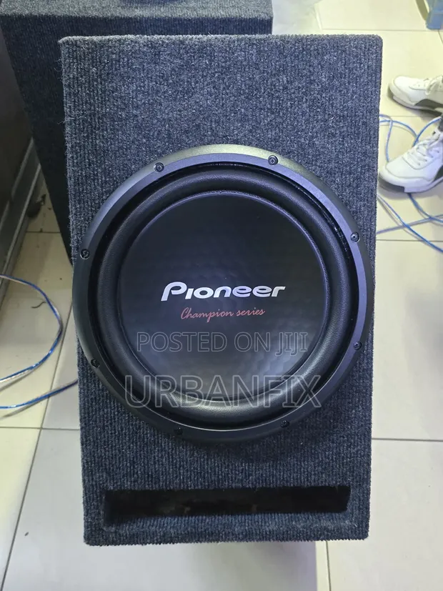 Pioneer TS-W312D4 1600W 12-Inch Bass Subwoofer with Slot Cabinet - 1