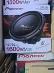 Pioneer TS-W312D4 1600W 12-Inch Bass Subwoofer with Slot Cabinet - 2