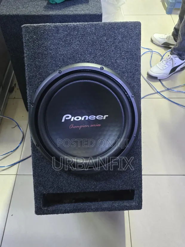 Pioneer TS-W312D4 1600W Bass Subwoofer with Slot Cabinet - 1