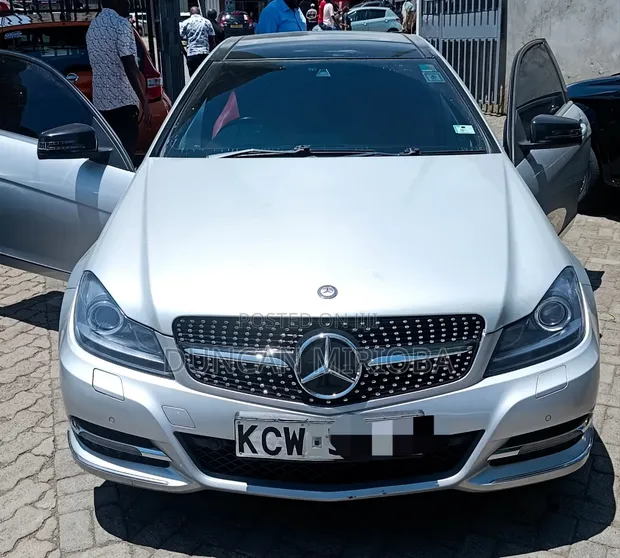 Mercedes-Benz C250 2013 Nyeupe - 1