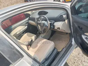 Toyota Belta 2006 Silver