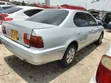 Toyota Camry 2001 Nyeupe - 2