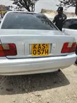 Toyota Camry 2001 Nyeupe - 4