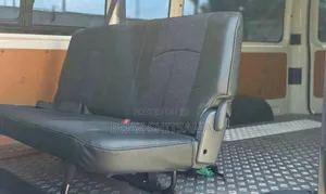 Toyota HiAce 2019 Nyeupe