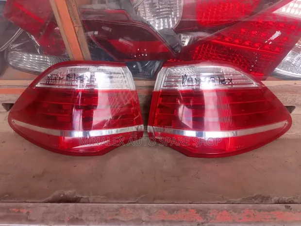 Toyota Crown Backlights (2010 Model) - 1