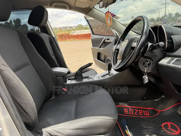 Mazda Axela 2011 Gray - 1