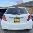Toyota Vitz 2012 Nyeupe - 1