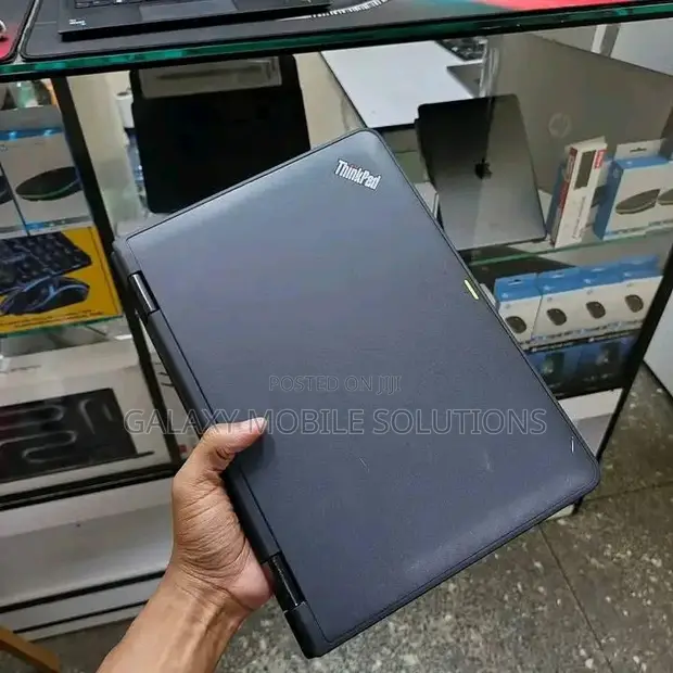 Lenovo Yoga 11e 8GB RAM, 256GB SSD, Intel Core i5 - 1