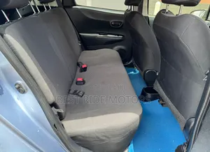 Toyota Vitz 1.3 FWD 5dr 2013 Blue