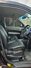 Nissan X-Trail 2010 Nyeusi - 5