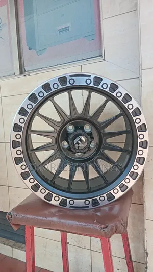 Magurudumu ya Toyota Hilux 17x9.0j Offset