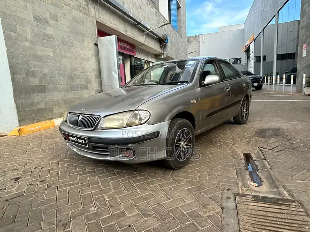 Nissan Bluebird 2002 Silver - 1