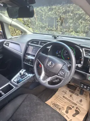 Honda Fit Shuttle 1.5 G 2WD Hybrid 2019 Silver