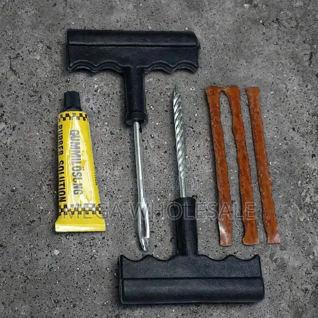 Emergency Tubeless Tyre Repair Kit with Vulcanizing Solution - 1