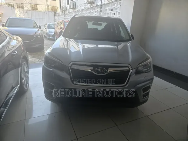 Subaru Forester 2.5i Premium AWD 2018 Silver - 1