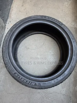 255/40 R21 Michelin Tires (Brand New)