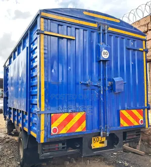 Isuzu NQR Lori 2022 Nyeupe