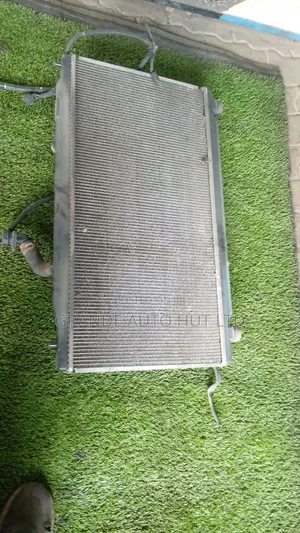 Radiator na Fan ya Honda Freed