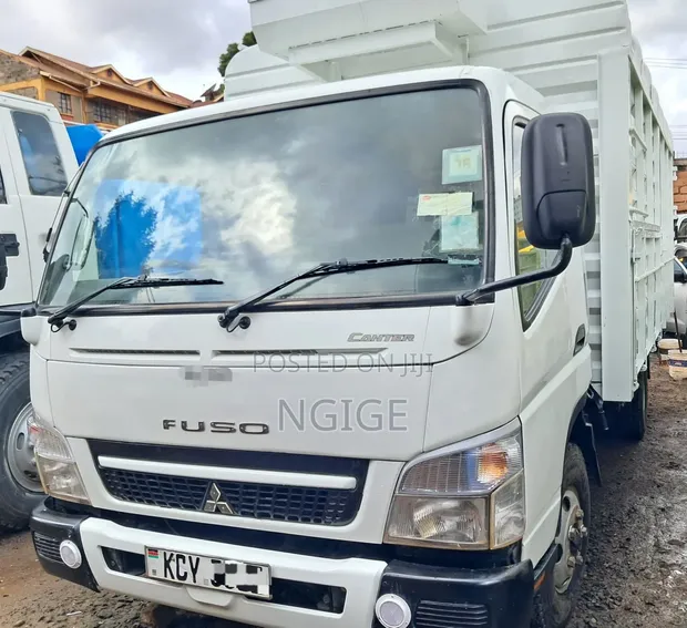 Mitsubishi Fuso Canter 2019 White - 1