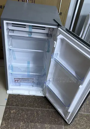SmartPro 95L Fridge Mlango Mmoja na Freezer Juu
