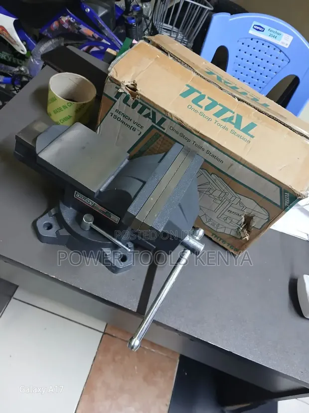 TOTAL Bench Vise 6" Msingi wa Kuzunguka - 1