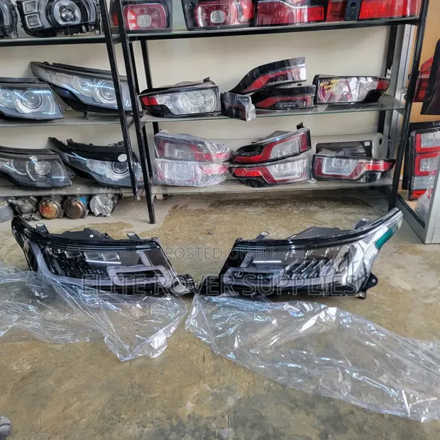 Brand New Range Rover Sport L494 Facelift Headlights - 1