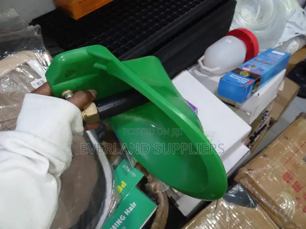 Kinywaji cha Maji cha Mbuzi wa Kijani - Plastiki - 1