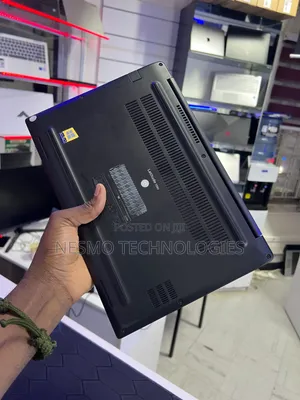 Dell Latitude 7390 Laptop - 8GB RAM, 256GB SSD, i5