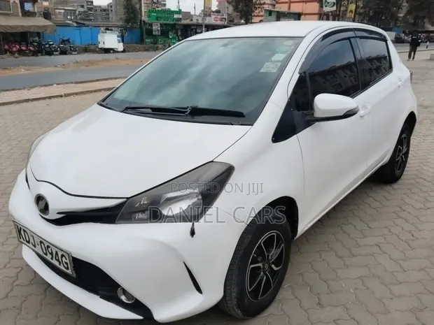 Toyota Vitz 2015 - 1