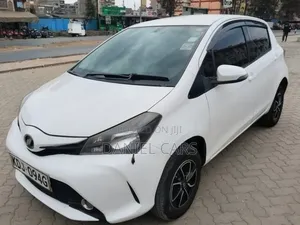 Toyota Vitz 2015