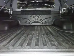 Toyota Hilux 2.4 Diesel 2020 Silver