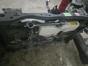 Toyota Noah Nosecut Shell with Radiators (Used)