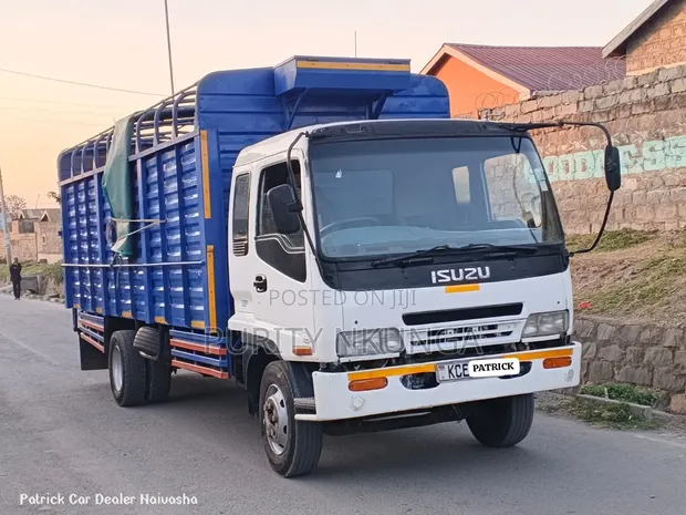 Isuzu FRR 33 Garbage Truck - 2015 - 1